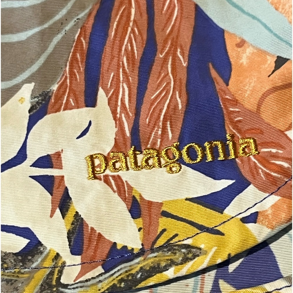 Patagonia Women’s W's Wavefarer® Boardshorts - 5''' Jurassic Ferns Size 6 - Picture 3 of 13